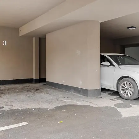 Opera - Cismigiu, Eroilor, Free Private Parking