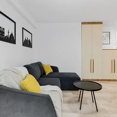 Opera - Cismigiu, Eroilor, Free Private Parking *