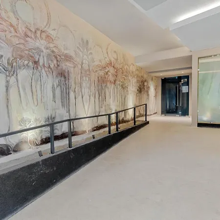 Opera - Cismigiu, Eroilor, Free Private Parking *