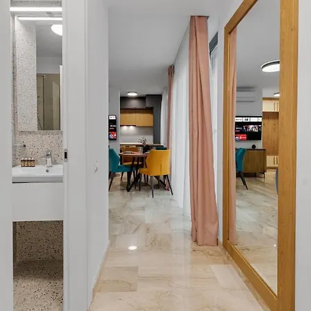 Appartement Opera - Cismigiu, Eroilor, Free Private Parking