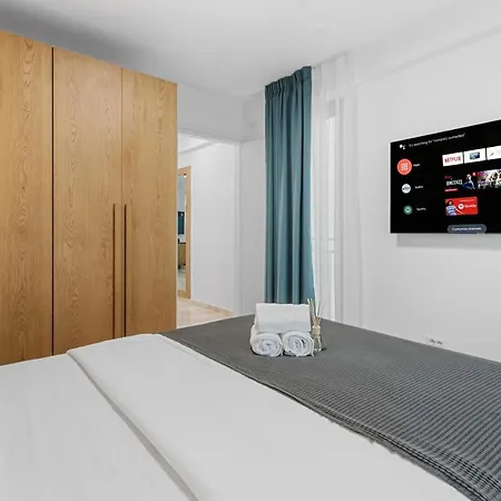 Opera - Cismigiu, Eroilor, Free Private Parking