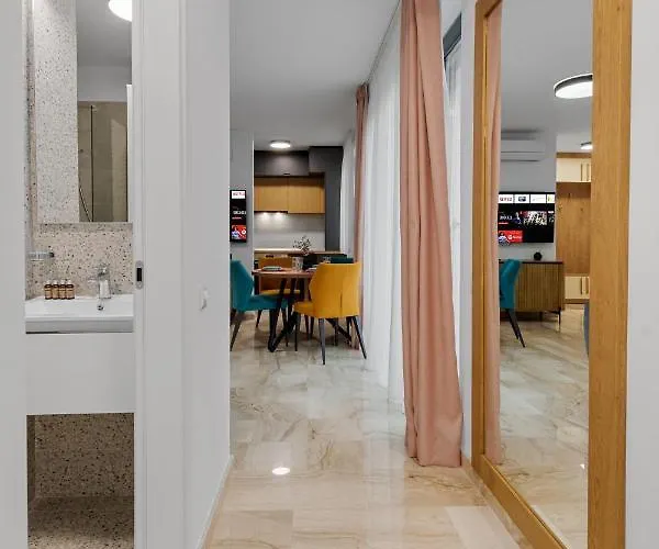 Apartment Opera - Cismigiu, Eroilor, Free Private Parking