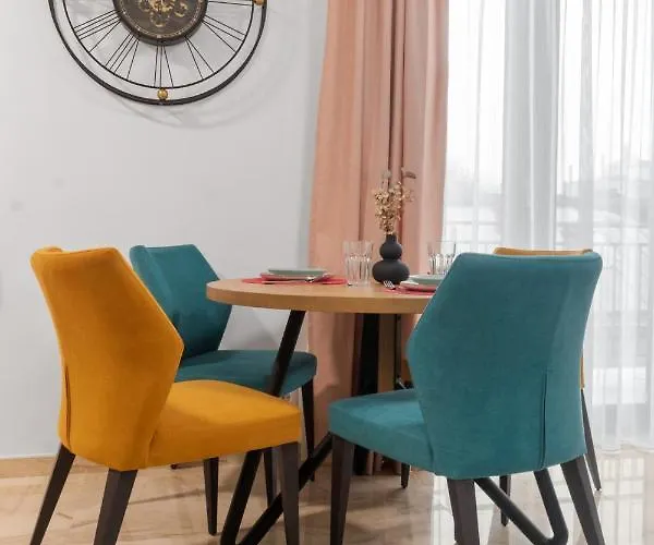 Opera - Cismigiu, Eroilor, Free Private Parking Бухарест